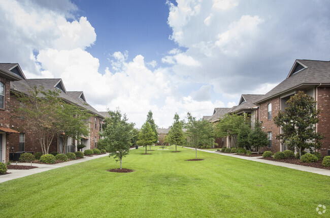 Building Photo - The Village at Fountain Lake Rental