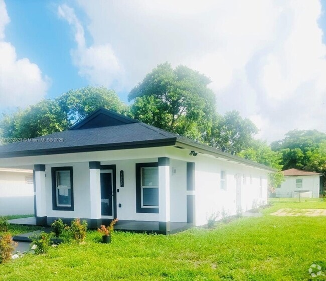 Building Photo - 6600 NW 29th Ave Rental