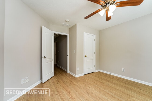 Photo - 3748 White Pine Rd House