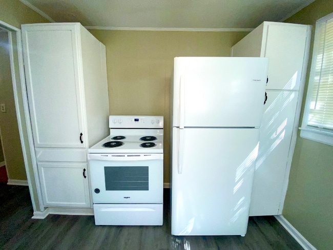 Photo - 717 Cornelia Dr