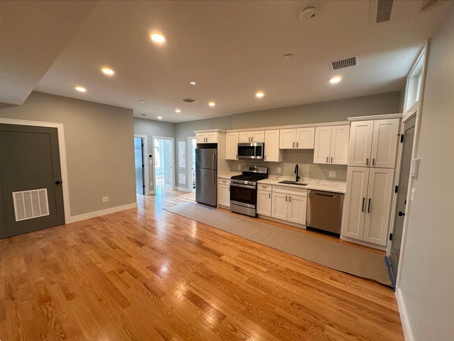 Building Photo - 16 Baker Ct Unit 1