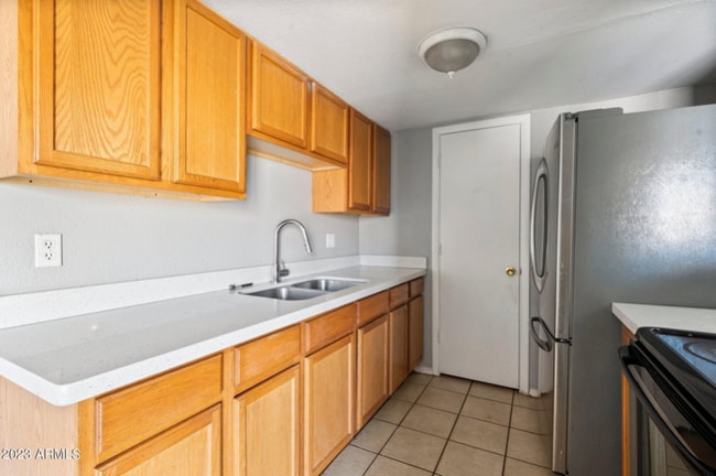 Photo - 4443 E Wood St