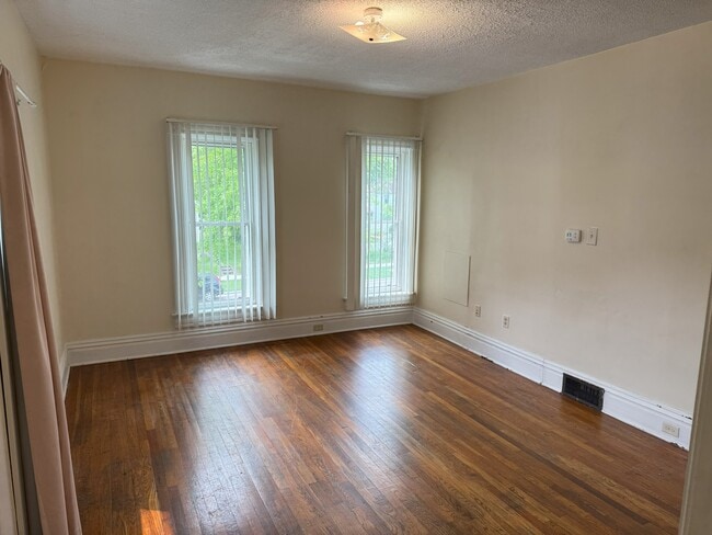 Photo - 230 Hudson St