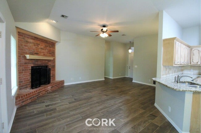 Photo - 927 Castle Rd