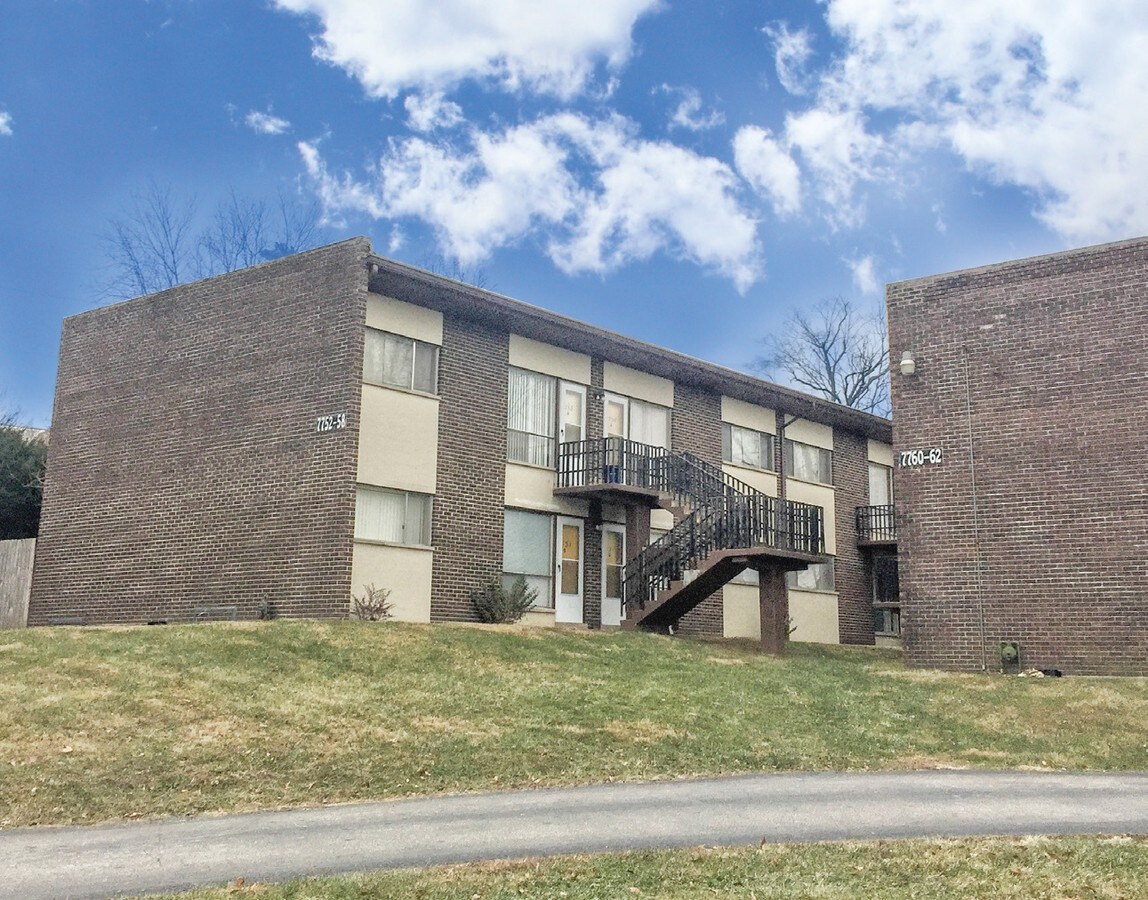 Photo - 7752-7760 Woodstock Rd Apartments