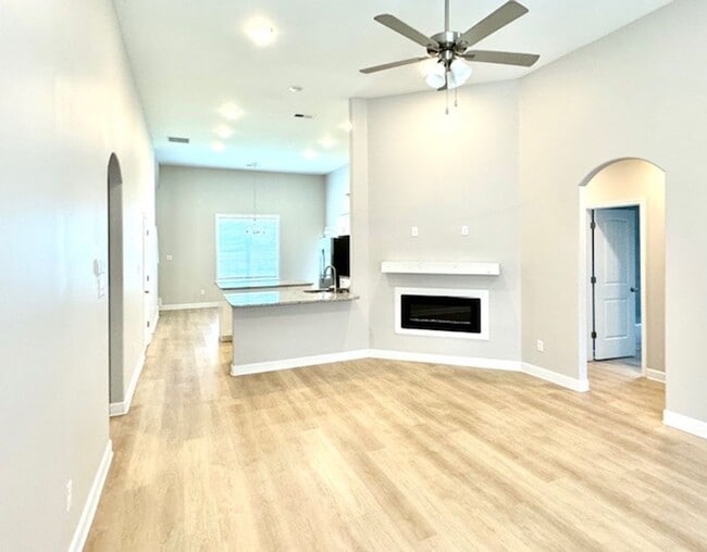 Photo - ShippCv8754 Unit 1