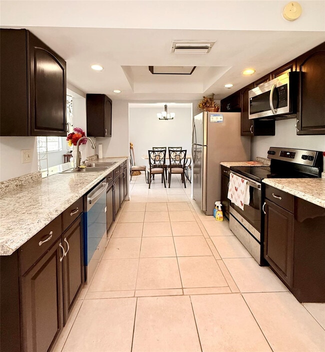 Photo - 6905 NW 15th St