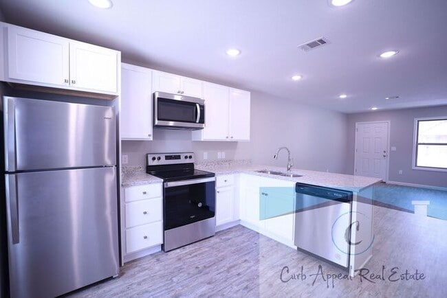Photo - Beautiful 2 bed 2 bath duplex, includes washer and dryer - new construction!!