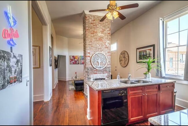 Photo - Historic, Renovated 3BR with Wrap-Around B...