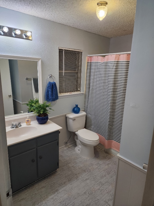 Photo - 7418 Meadow Cliff St