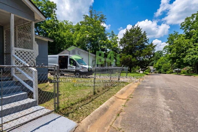 Photo - 262 Mason St