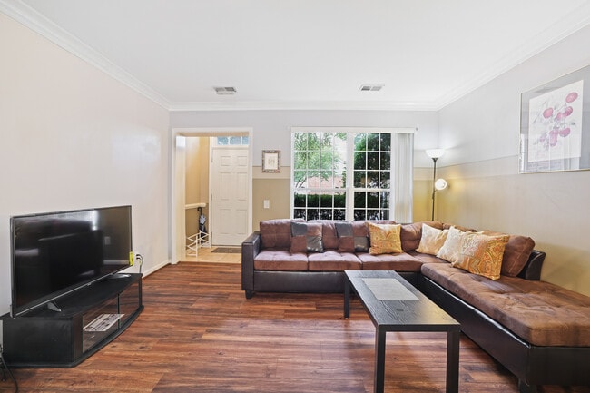 Photo - 337 Prettyman Dr