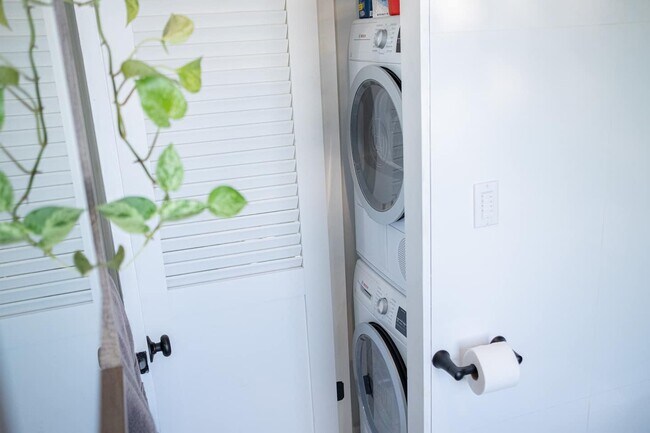 Photo - 625 Decatur St