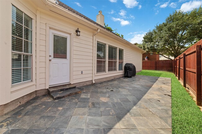 Building Photo - 22531 Heather Way Ct