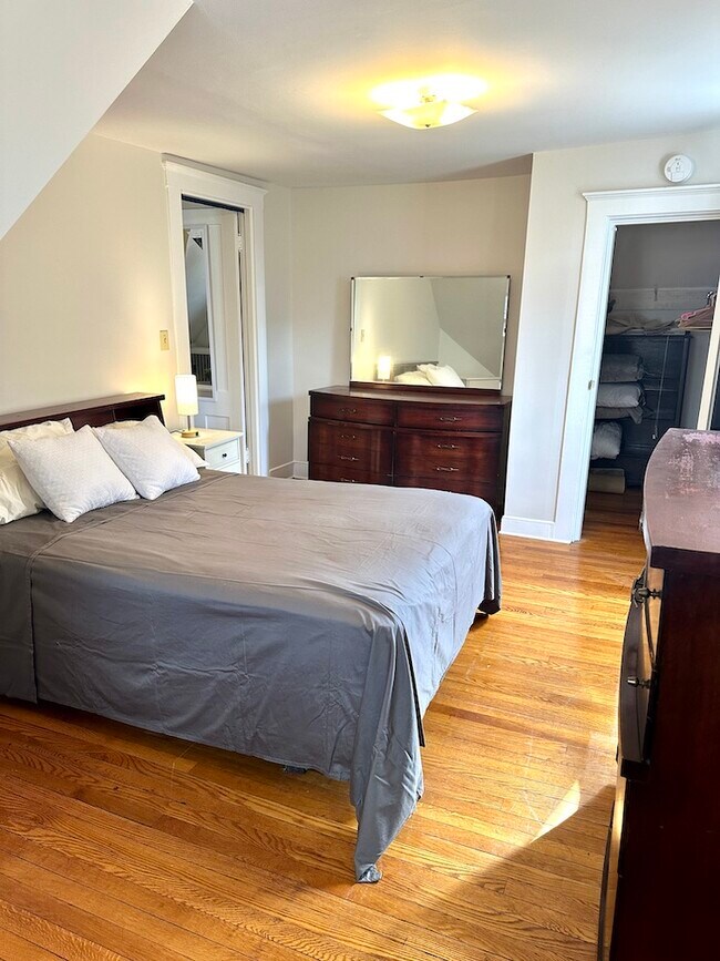 Photo - 354 Humphrey St