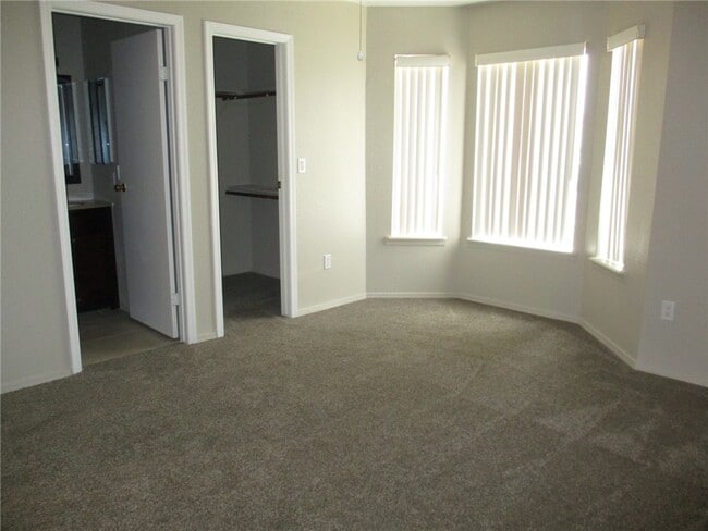 Photo - 1715 La Entrada Dr