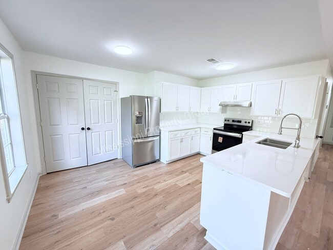 Photo - 3BR/3BA For Rent Short Term Unit 11 CR 1069