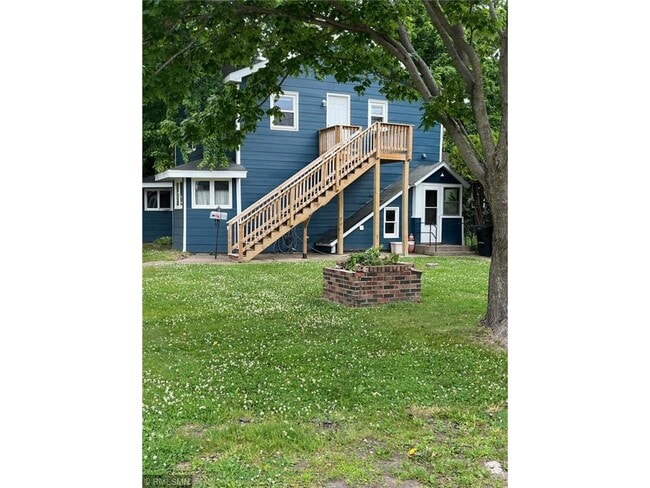 Photo - 239 Harriman Ave S