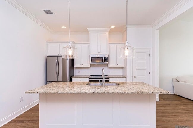 Photo - 8120 Stonelake Cir Ave E