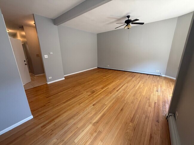 Photo - 368 E 59th St Unit 1