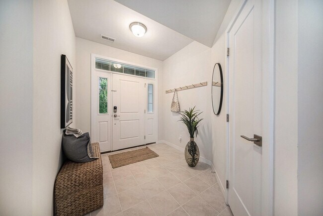 Photo - 2856 Ridington Rd