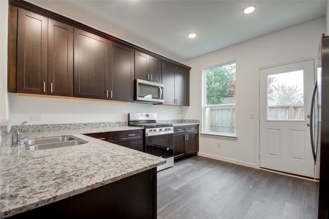 Photo - 10123 Clearwick St