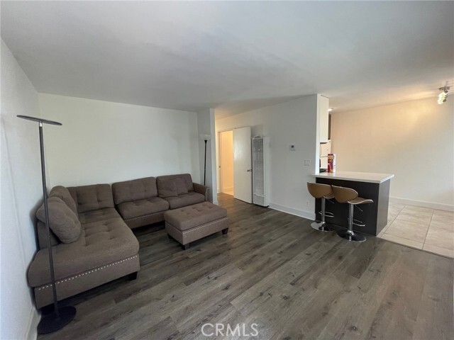 Photo - 1250 W 37th St Apartamento Unidad 8