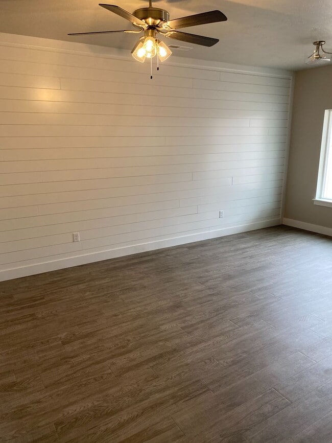 Photo - 3 Bedroom 2.5 Cedar Bend Unit