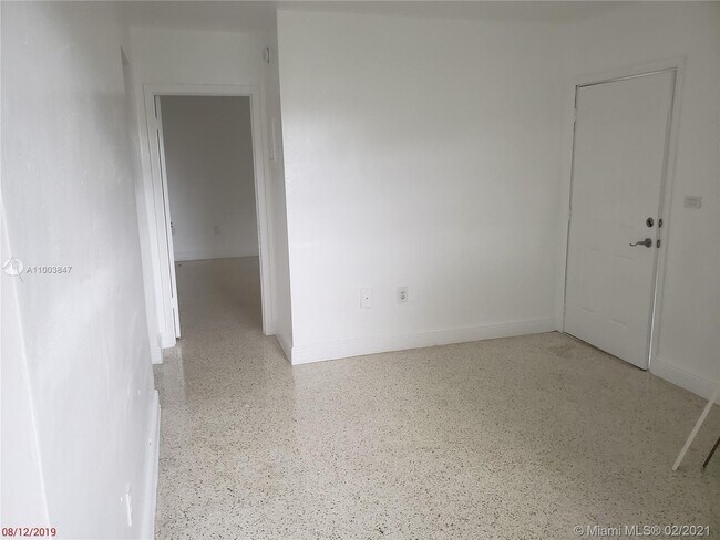 Photo - 36 NW 17th Ct Unit 2