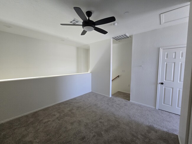 Photo - 833 S Avenue A