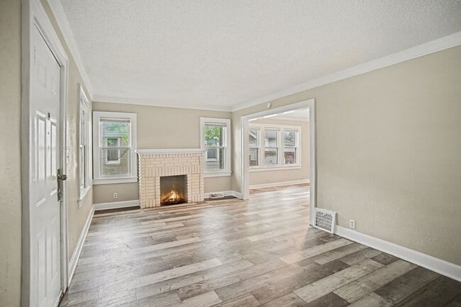 Photo - 5531 Euclid Ave E
