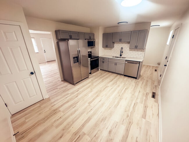 Photo - 1832 Kermit Ave