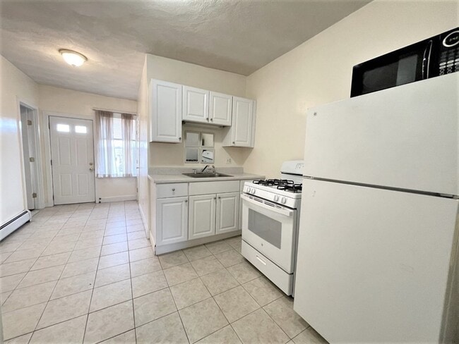 Photo - 3 Cedar Square Unit 3
