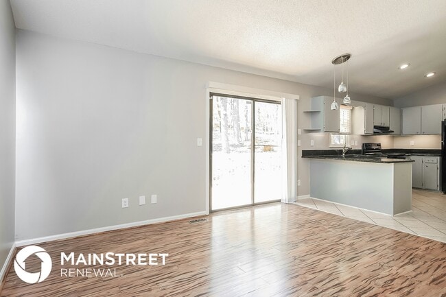 Photo - 7809 Foxwood Dr