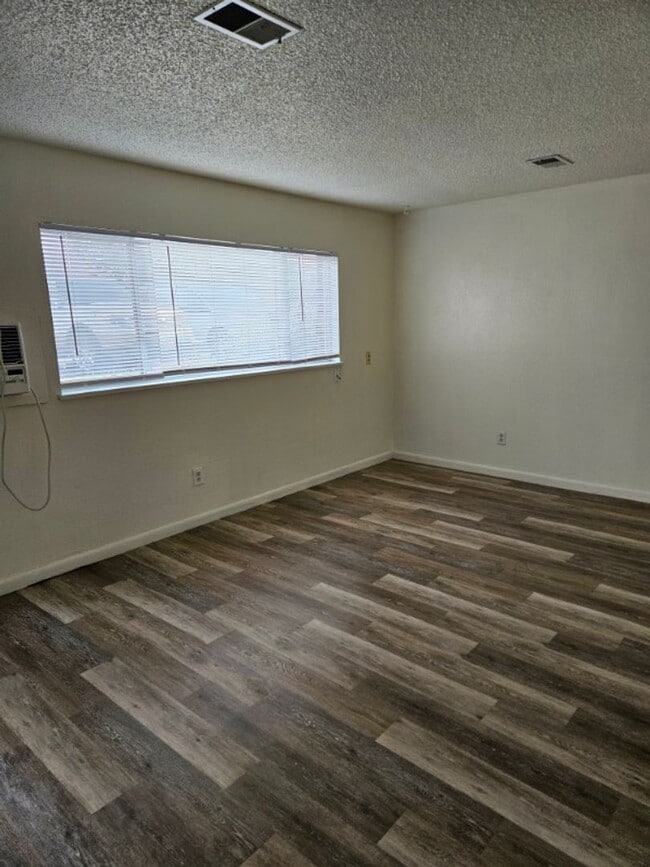 Photo - 300 W Union Ave Unidad 1