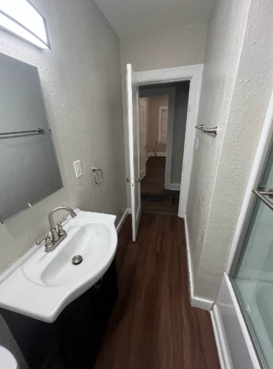 Photo - 342 W 10th St