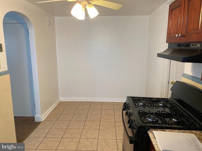 Photo - 6434 Oxford Ave