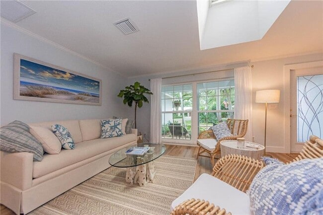 326 Date Palm Rd
