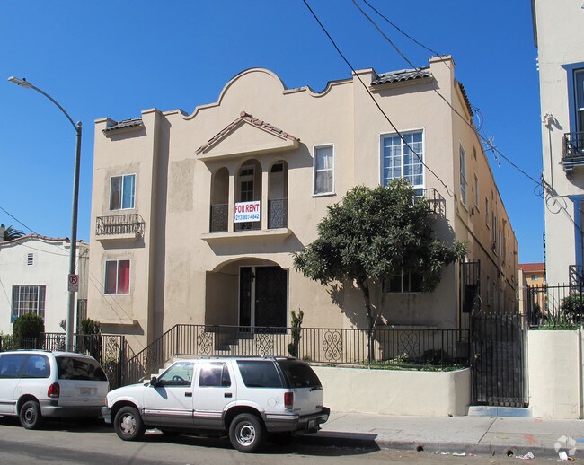 Photo - 401 Witmer St