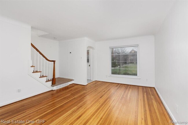 Photo - 699 St Clair Ave Unit 12