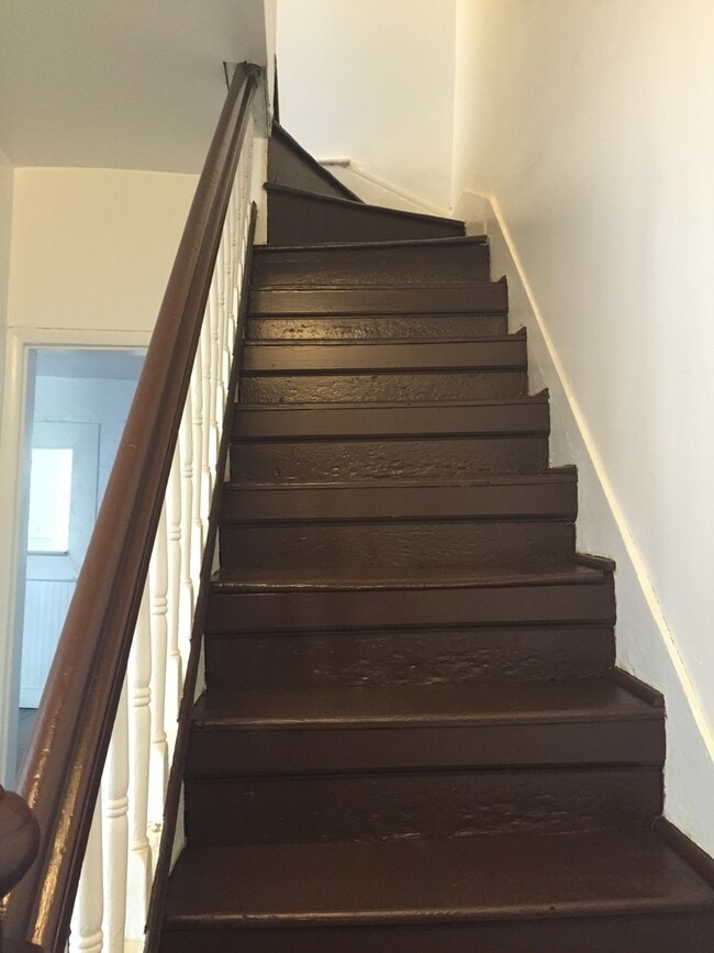 Photo - 3 Bedroom 2 Bath with Yard -York City SD