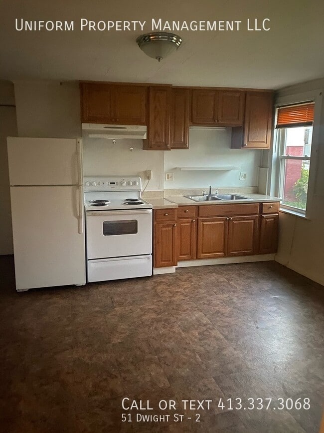 Building Photo - 51 Dwight St Unit 2