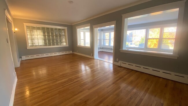 Photo - 7324 S Oglesby Ave