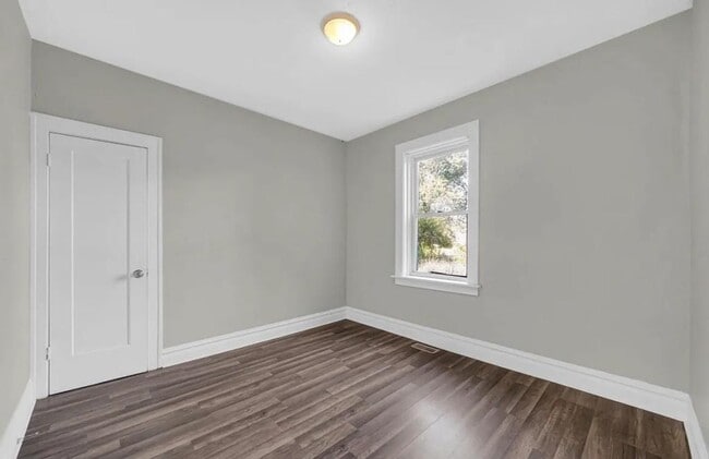 Photo - 1319 Marshall St