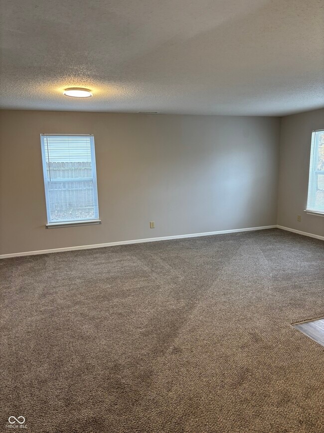 Photo - 1380 King Maple Dr