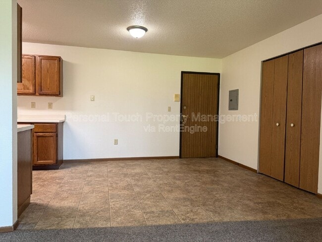 Photo - Cedarwood Apartments