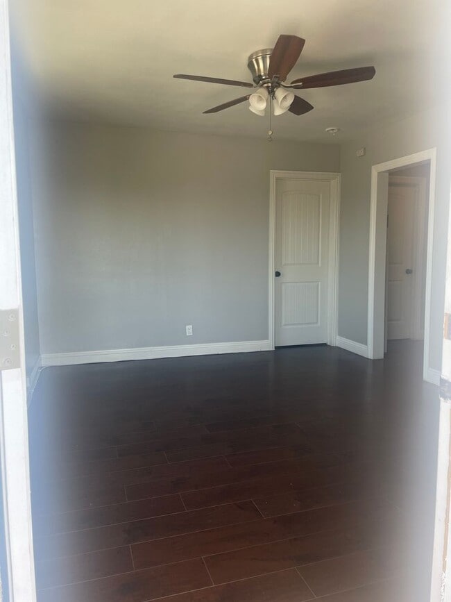 Photo - 5610Hoop Unidad 5612