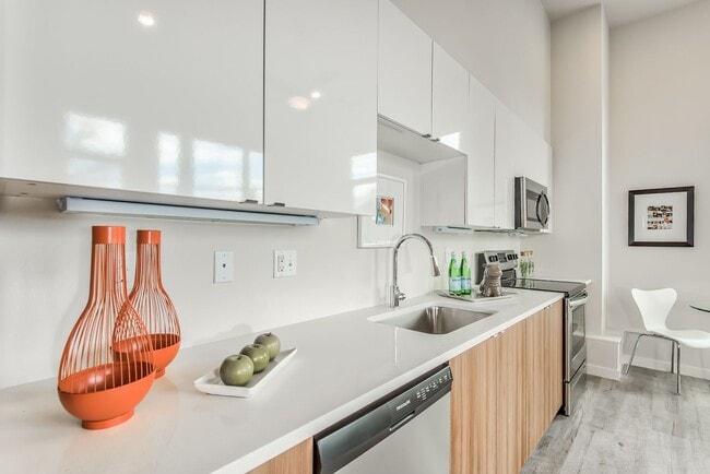 Photo - Skidmore Apartments