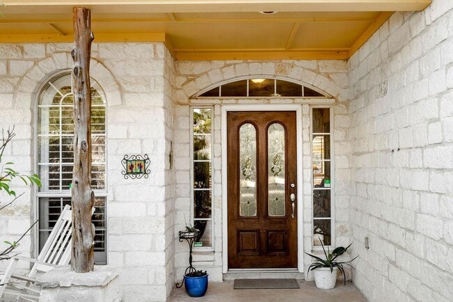 Photo - 11 Elmwood Cir