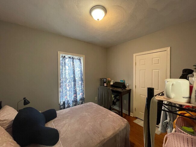 48 Derby St Unit 1B